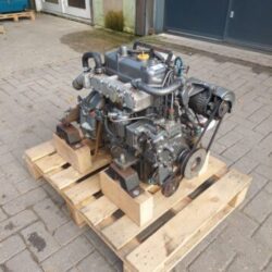 Yanmar 3HM 27hp marine engine with reversing gear