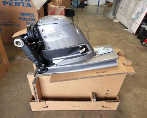 Brand new in the box Volvo Penta DPH-D1 Duoprop outdrive