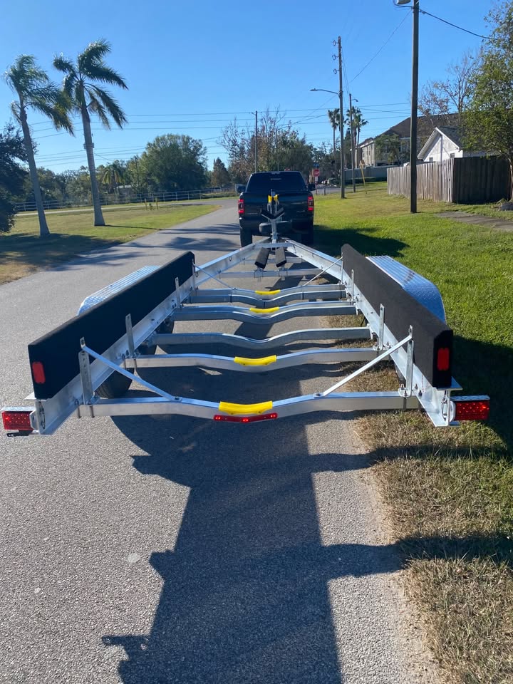 2025 18K 28-35' TRIPLE AXLE ALL ALUMINUM boat trailer (2)