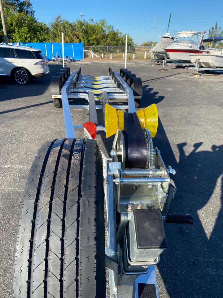 2025 32K 30-50' QUAD AXLE ALL ALUMINUM boat trailer (3)