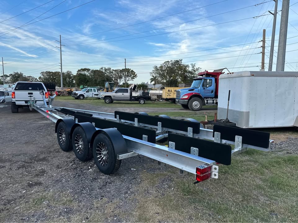 2025 BRAND NEW 21K BOAT TRAILER TRIPLE AXLE (5)