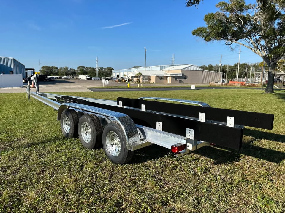 2025 BRAND NEW 28-35' 15K BOAT TRAILERS TRIPLE AXLE (3)